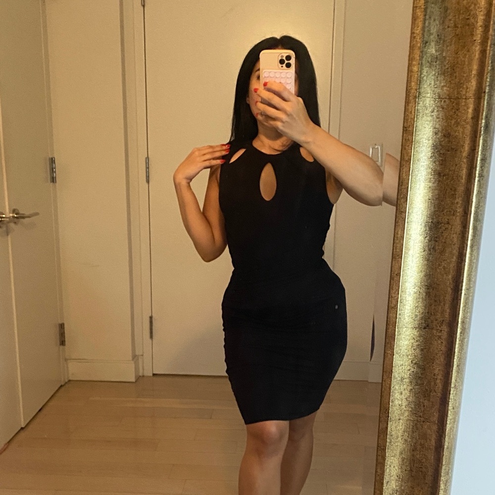 Elegant Black Sleeveless Dress